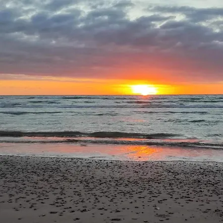 Apartment 6 Person In