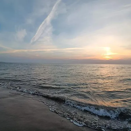 6 Person In Apartment *