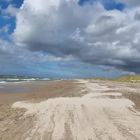 6 Person In Apartment