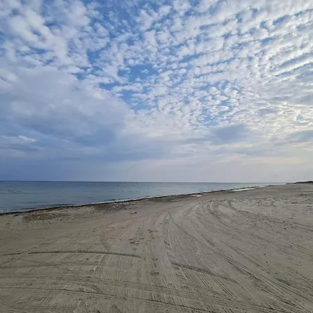 Apartment 6 Person In