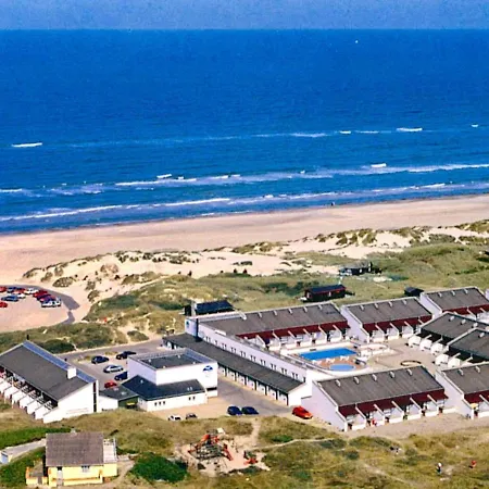 6 Person In Apartment *